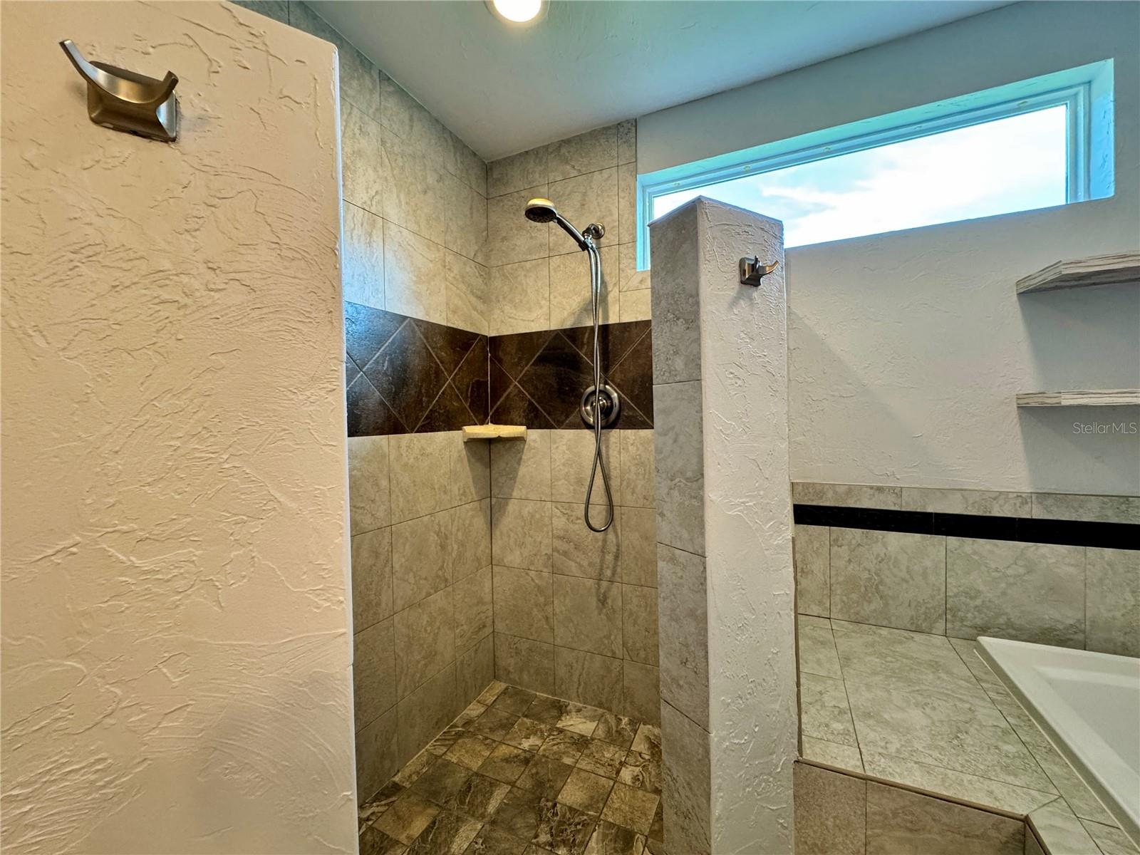 Image 27 of 75 For 4124 Pinar Drive