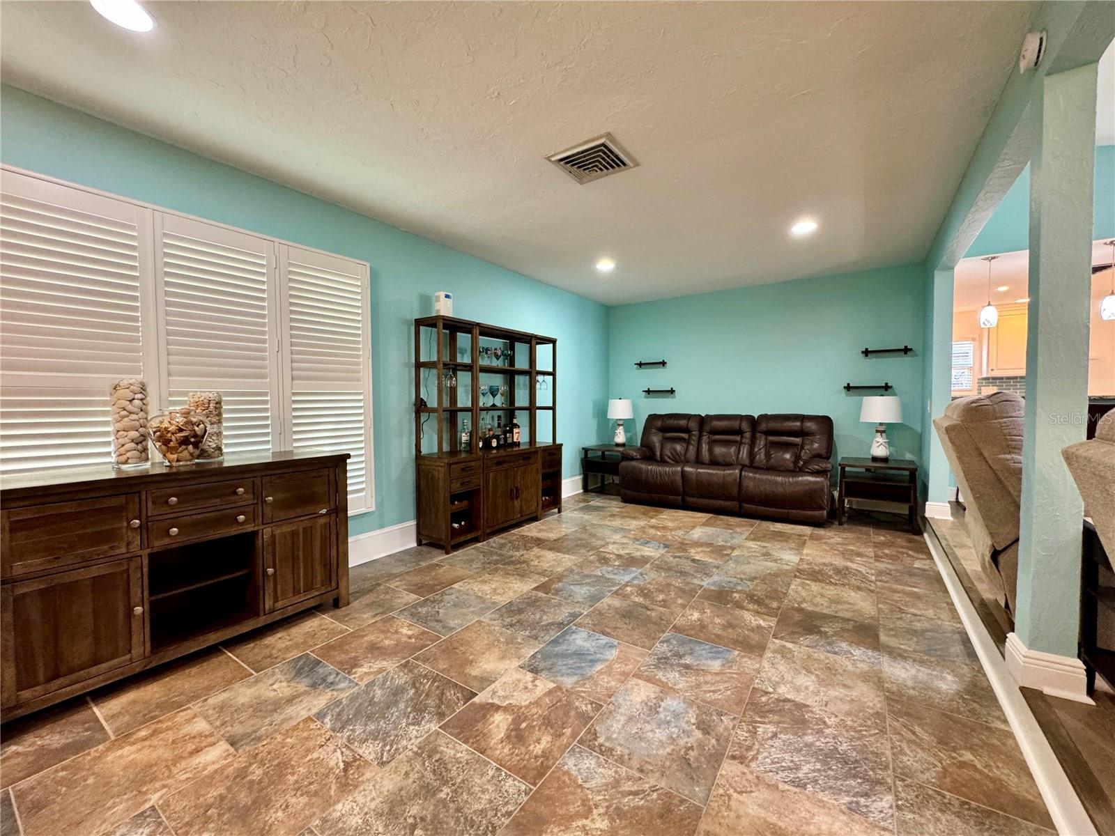 Image 6 of 75 For 4124 Pinar Drive