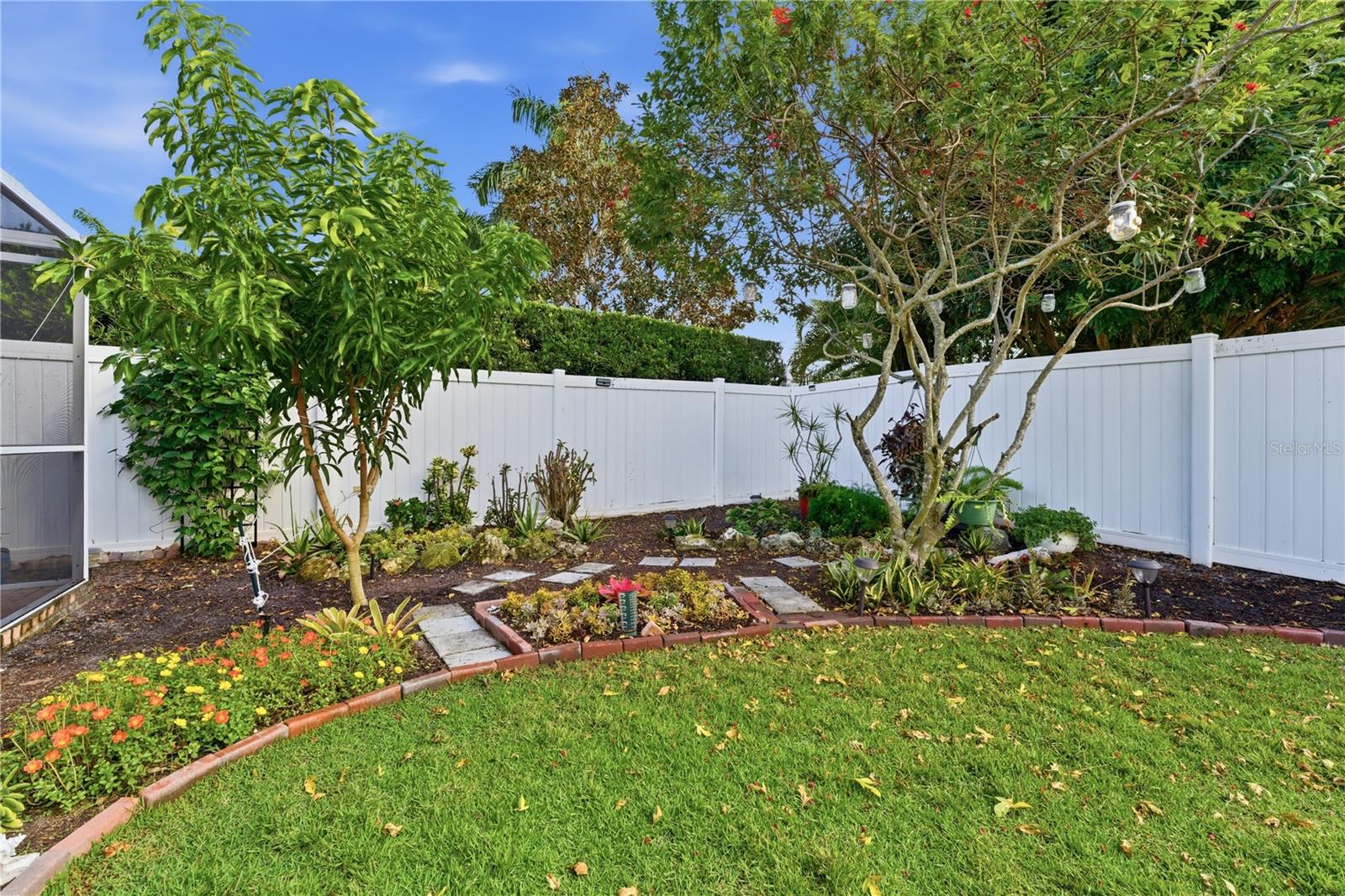 Image 62 of 75 For 4124 Pinar Drive