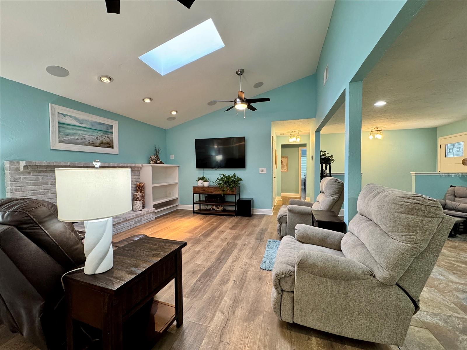 Image 7 of 75 For 4124 Pinar Drive