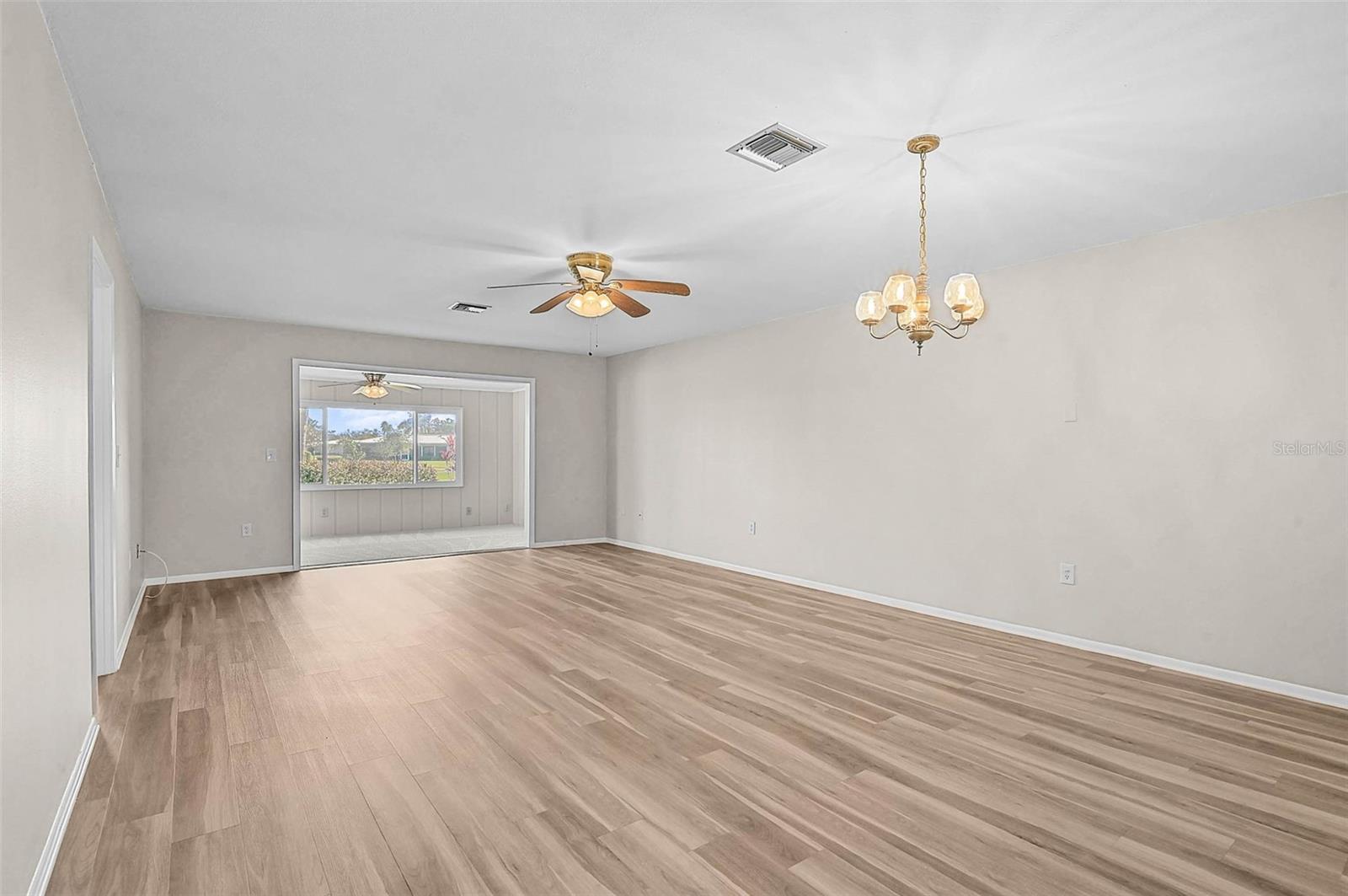 Image 13 of 47 For 1009 75th Street Parkway W