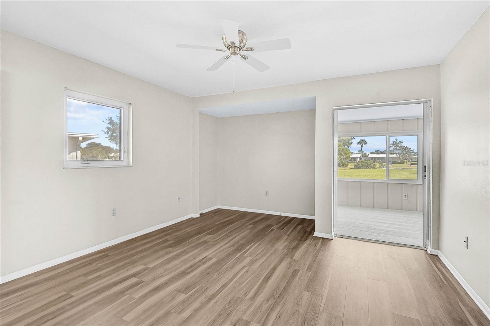 Image 20 of 47 For 1009 75th Street Parkway W