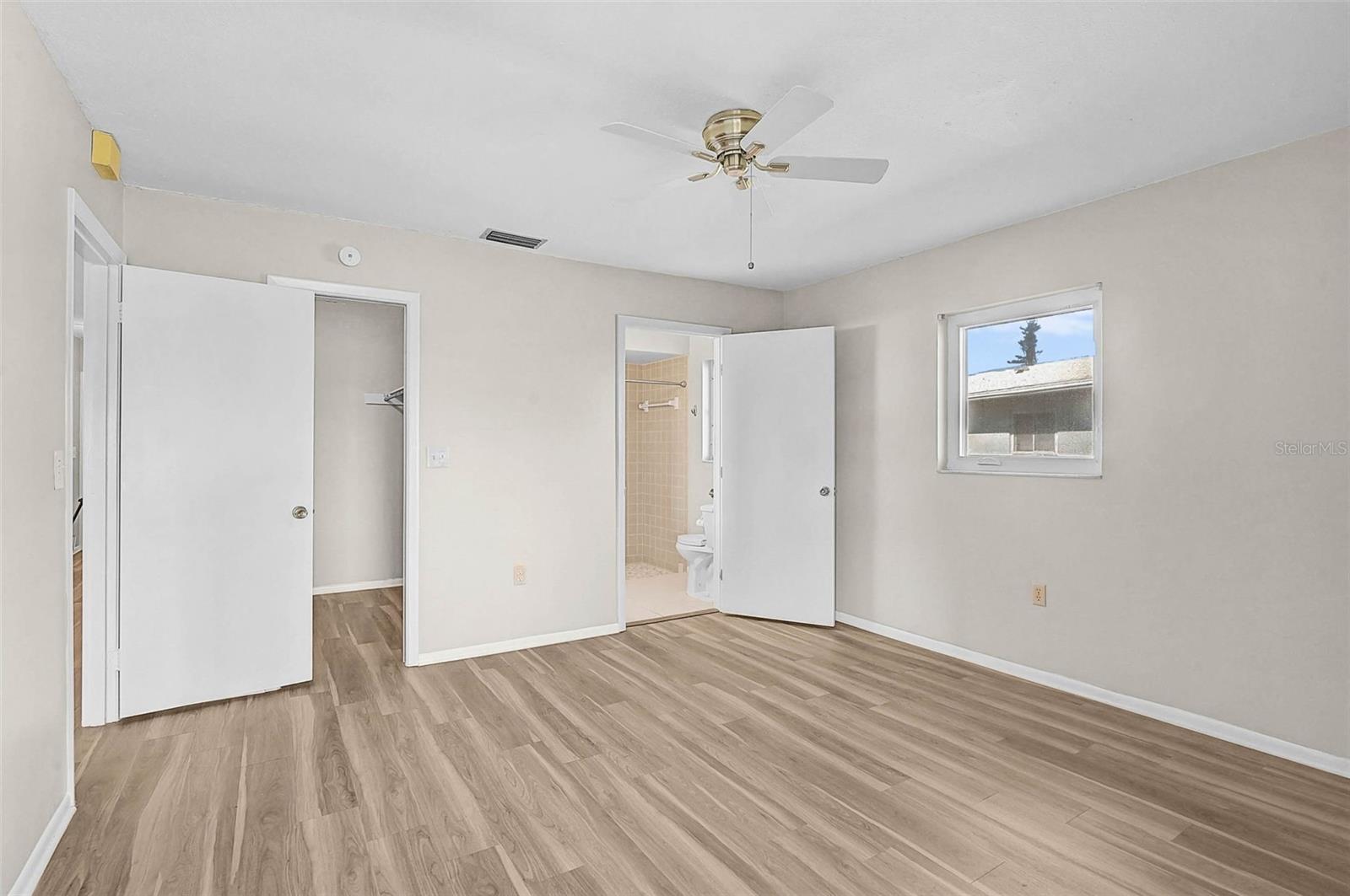 Image 21 of 47 For 1009 75th Street Parkway W