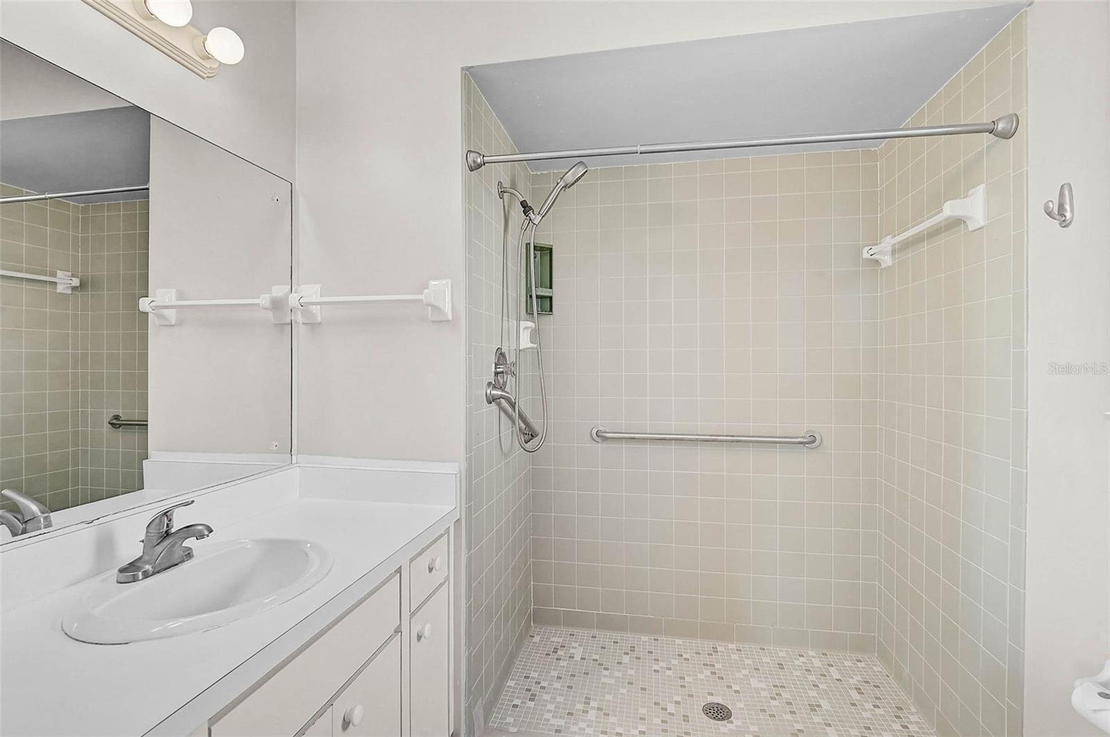 Image 22 of 47 For 1009 75th Street Parkway W