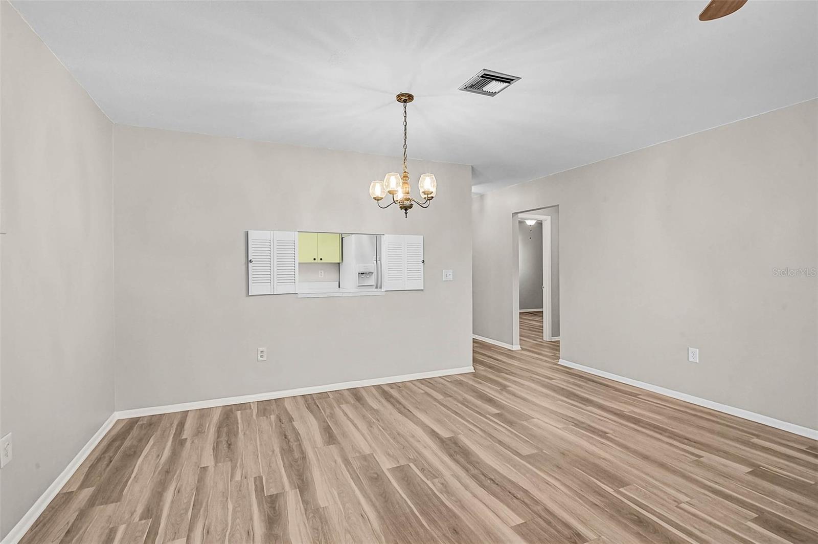 Image 4 of 47 For 1009 75th Street Parkway W