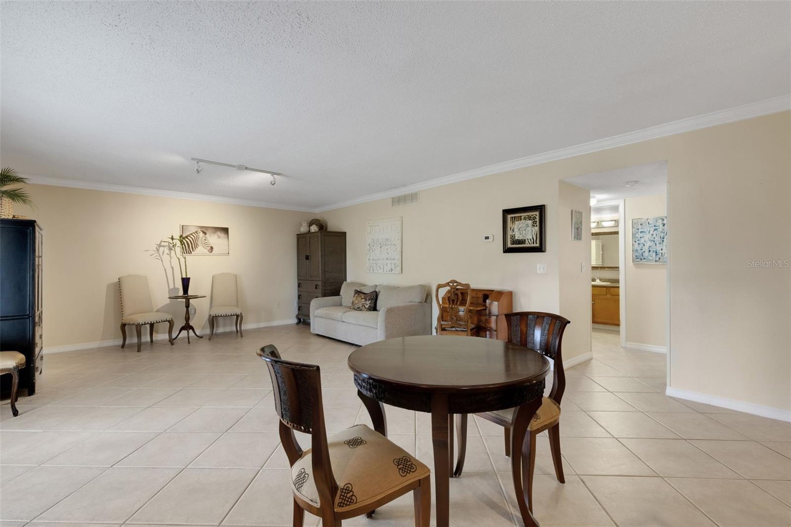 Image 13 of 39 For 1737 Parakeet Way 608