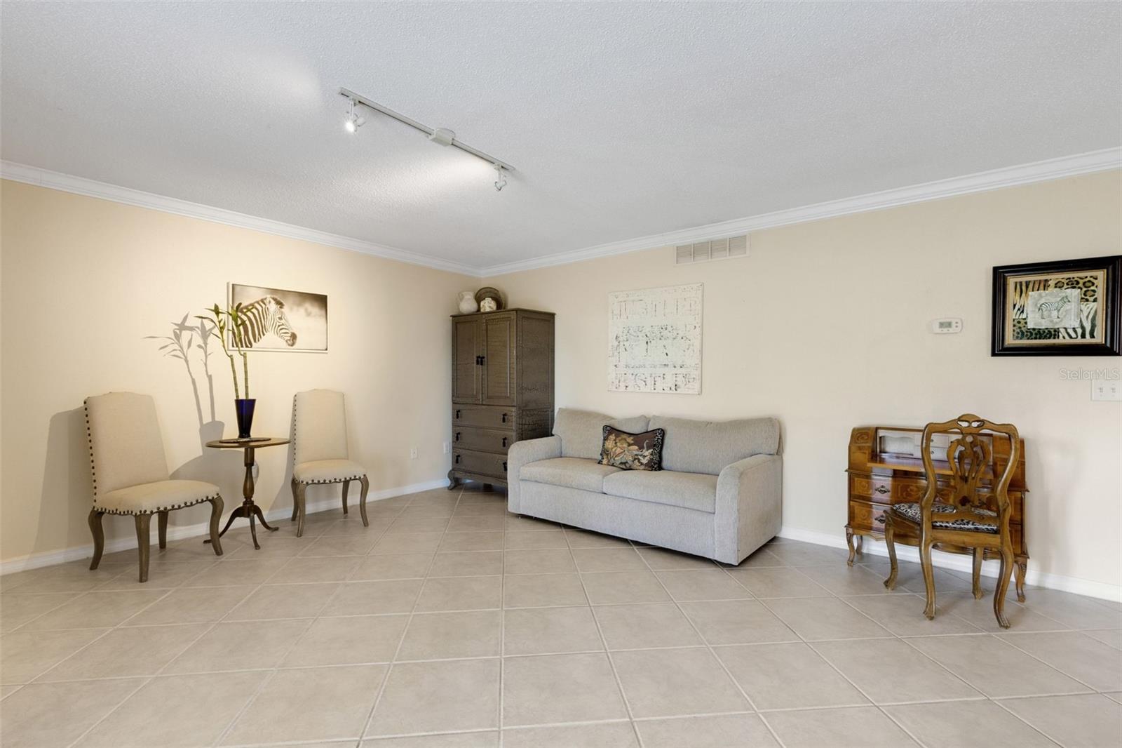 Image 17 of 39 For 1737 Parakeet Way 608