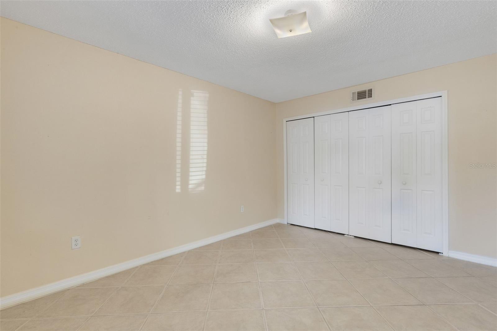 Image 23 of 39 For 1737 Parakeet Way 608