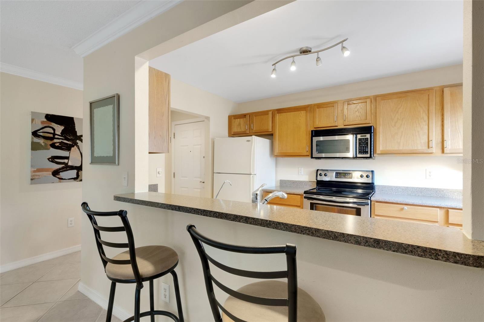 Image 6 of 39 For 1737 Parakeet Way 608