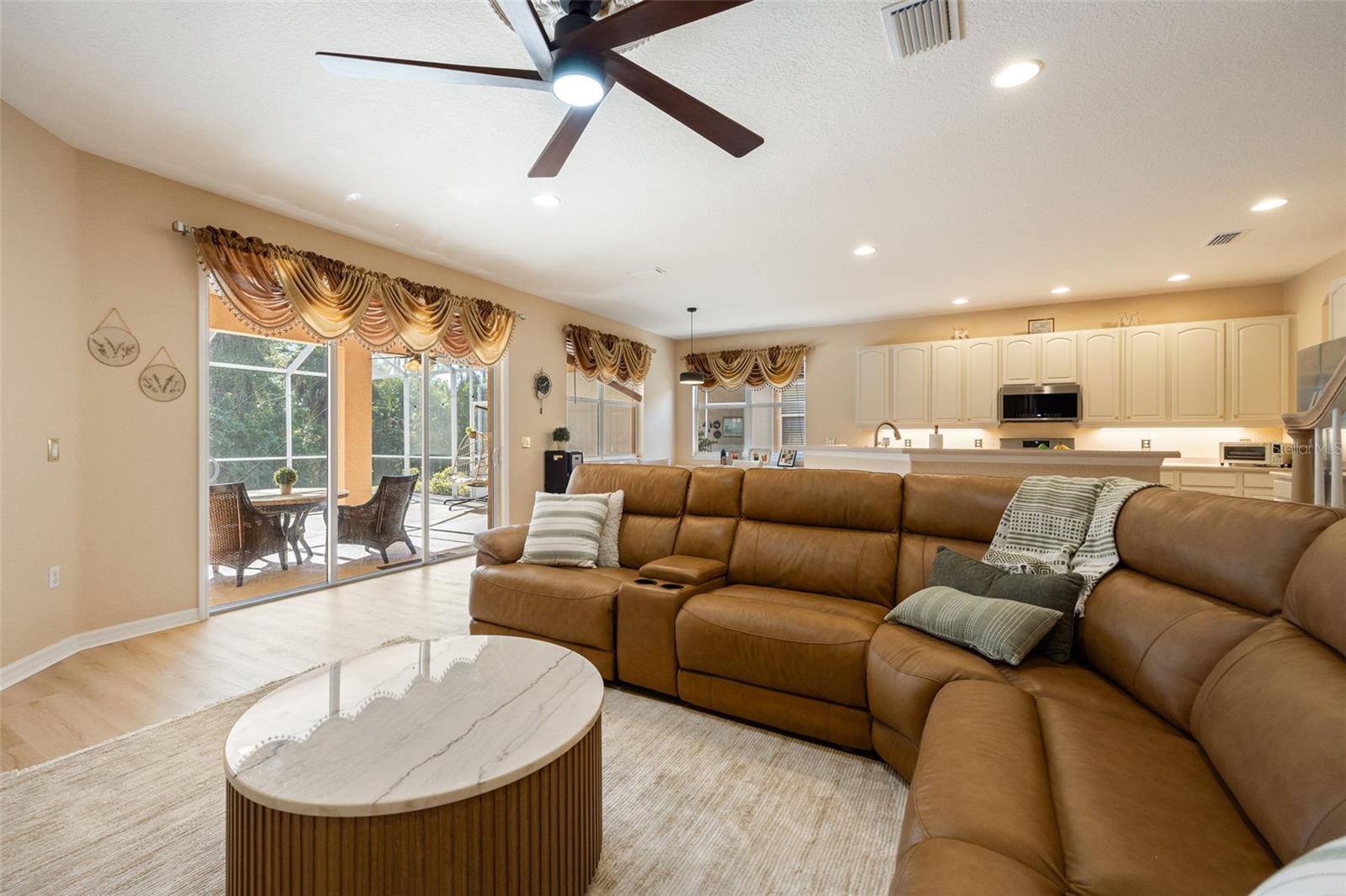 Image 11 of 54 For 1800 Scarlett Avenue