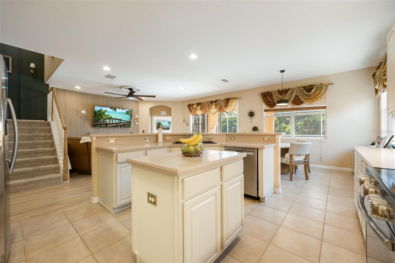 Image 17 of 54 For 1800 Scarlett Avenue