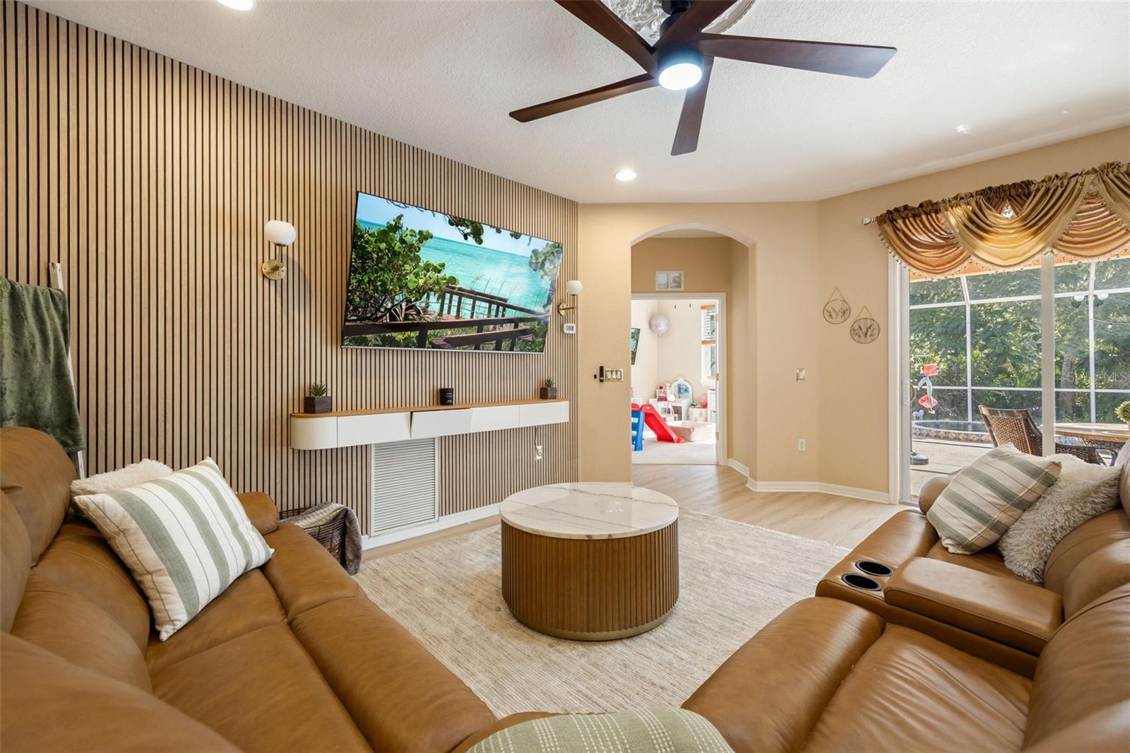 Image 3 of 54 For 1800 Scarlett Avenue