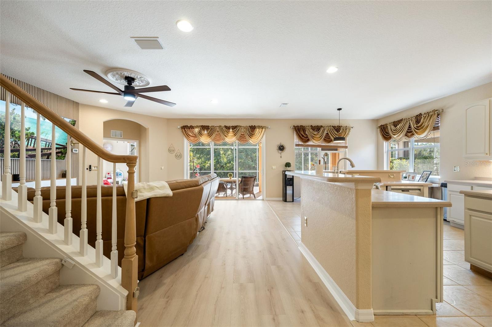 Image 8 of 54 For 1800 Scarlett Avenue