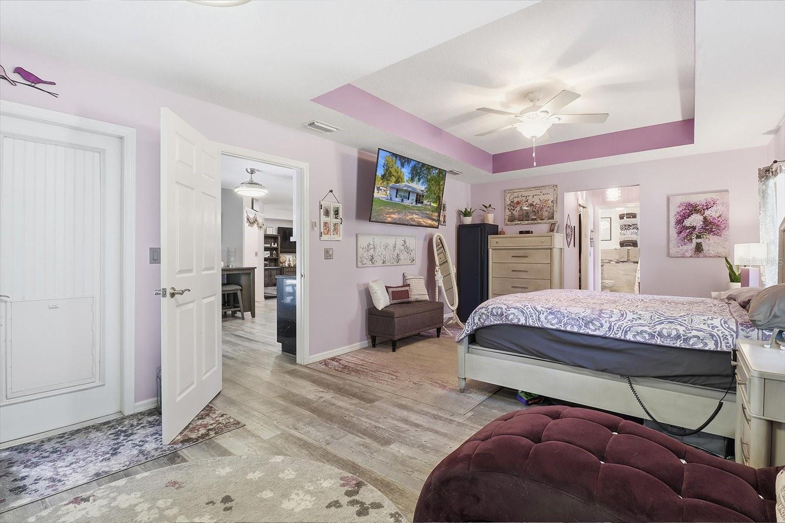 Listing photo id 18 for 3727 Boxelder Way