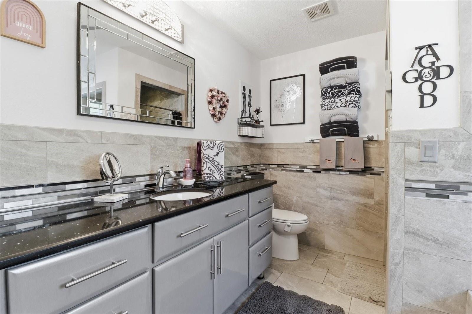 Listing photo id 21 for 3727 Boxelder Way