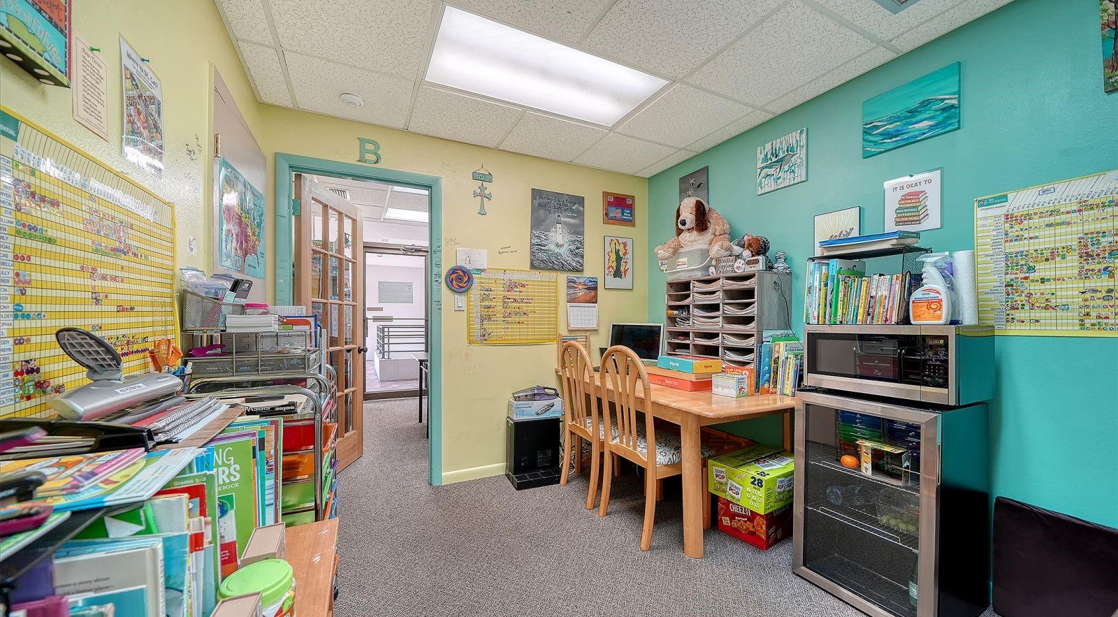 Image 17 of 28 For 2477 Stickney Point Road 57-60