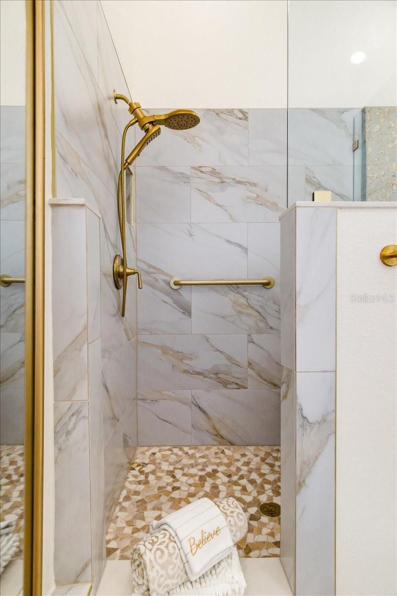 Image 42 of 94 For 7018 Pleasant Hill Road