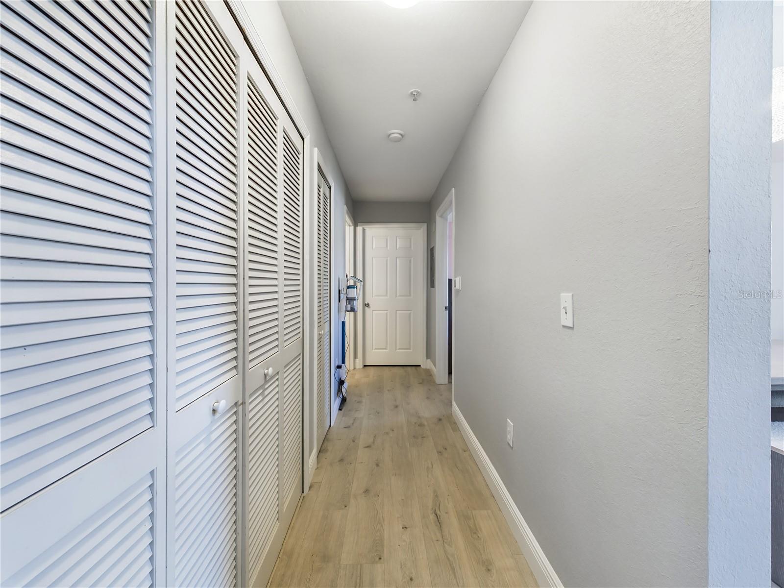 Image 22 of 51 For 5521 Rosehill Road 203