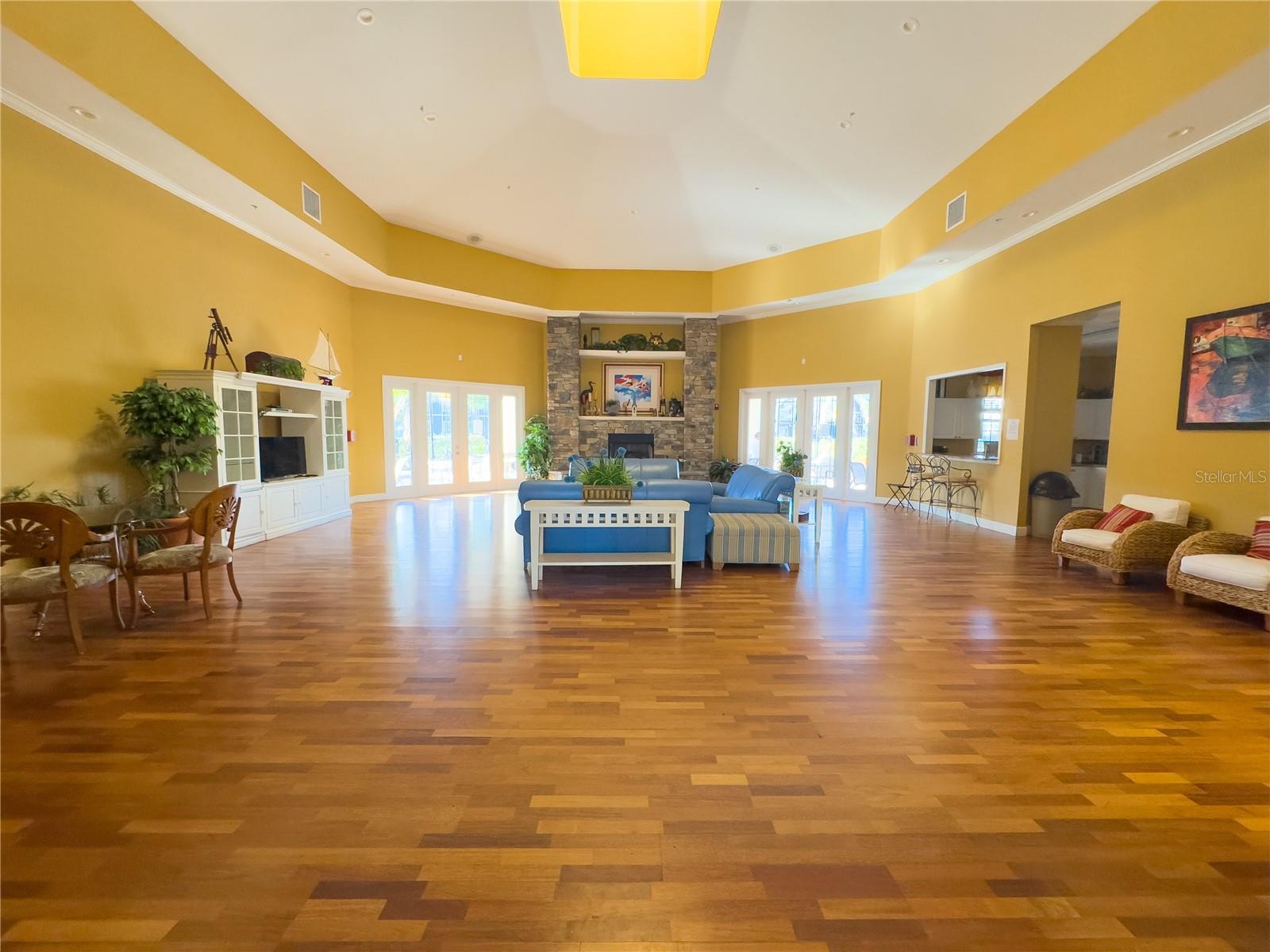 Image 45 of 51 For 5521 Rosehill Road 203