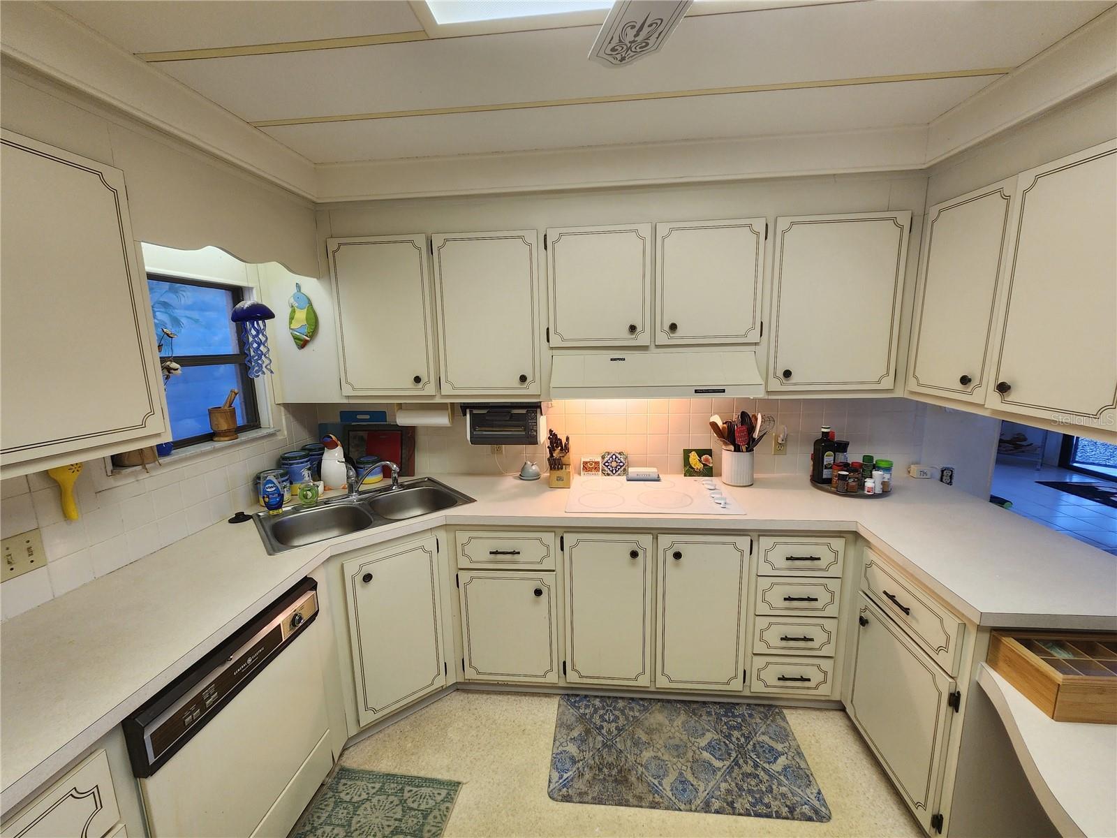 Image 5 of 32 For 808 53rd Avenue E 301