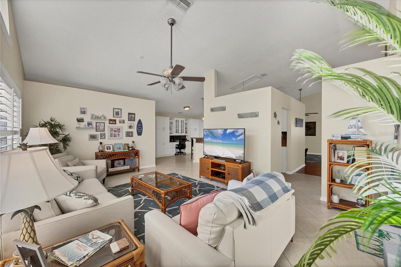 Image 13 of 31 For 4525 Windsor Court E