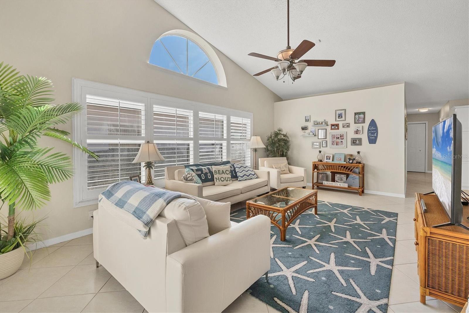 Image 14 of 31 For 4525 Windsor Court E