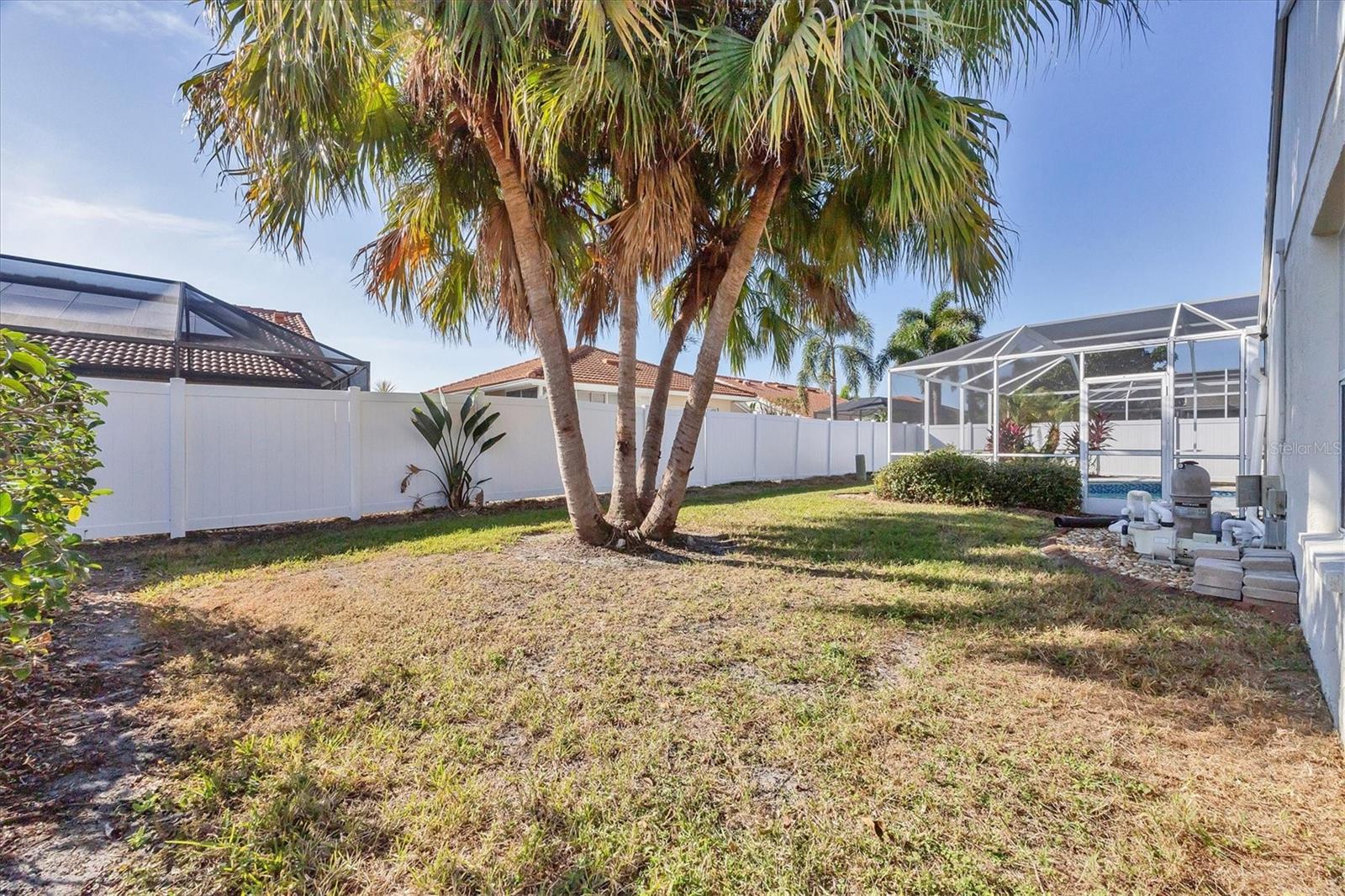 Image 29 of 31 For 4525 Windsor Court E