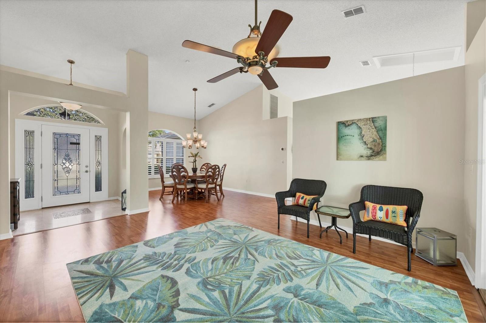 Image 3 of 31 For 4525 Windsor Court E