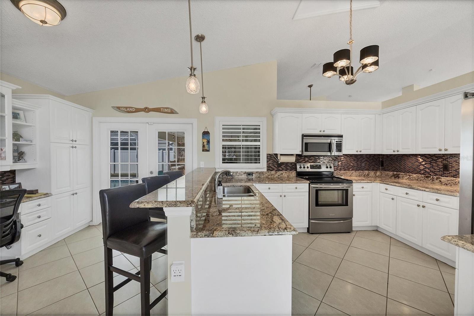 Image 9 of 31 For 4525 Windsor Court E