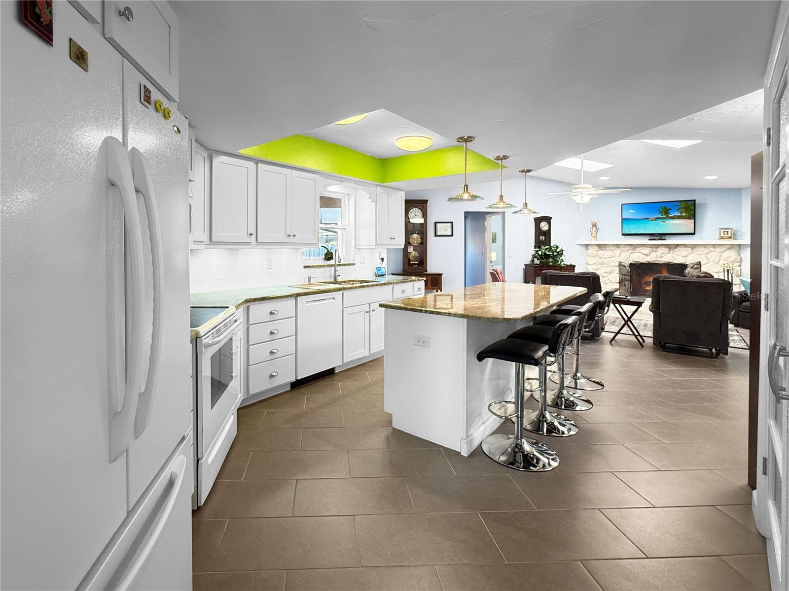 Image 12 of 42 For 2042 Country Meadows Place