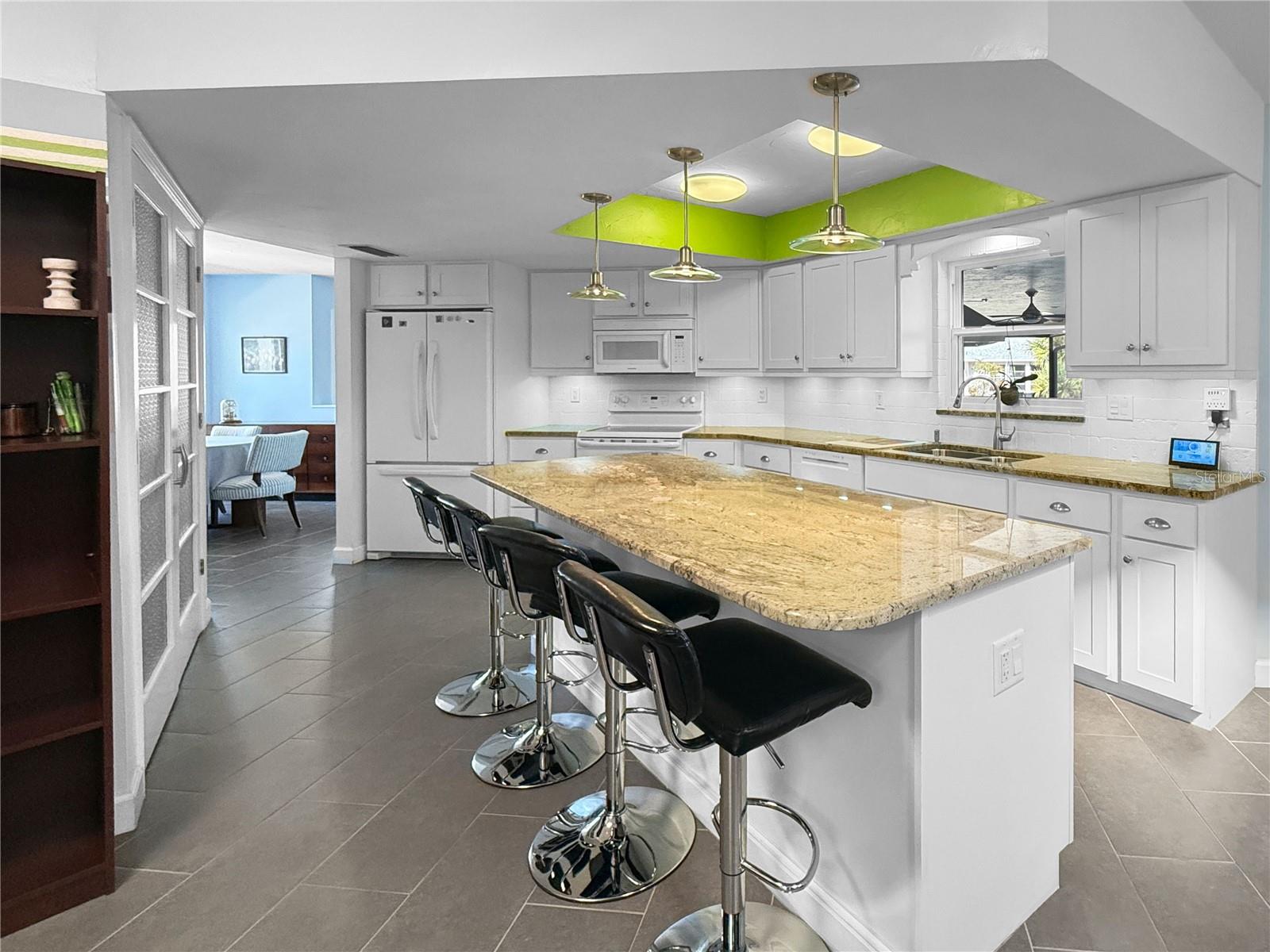 Image 13 of 42 For 2042 Country Meadows Place