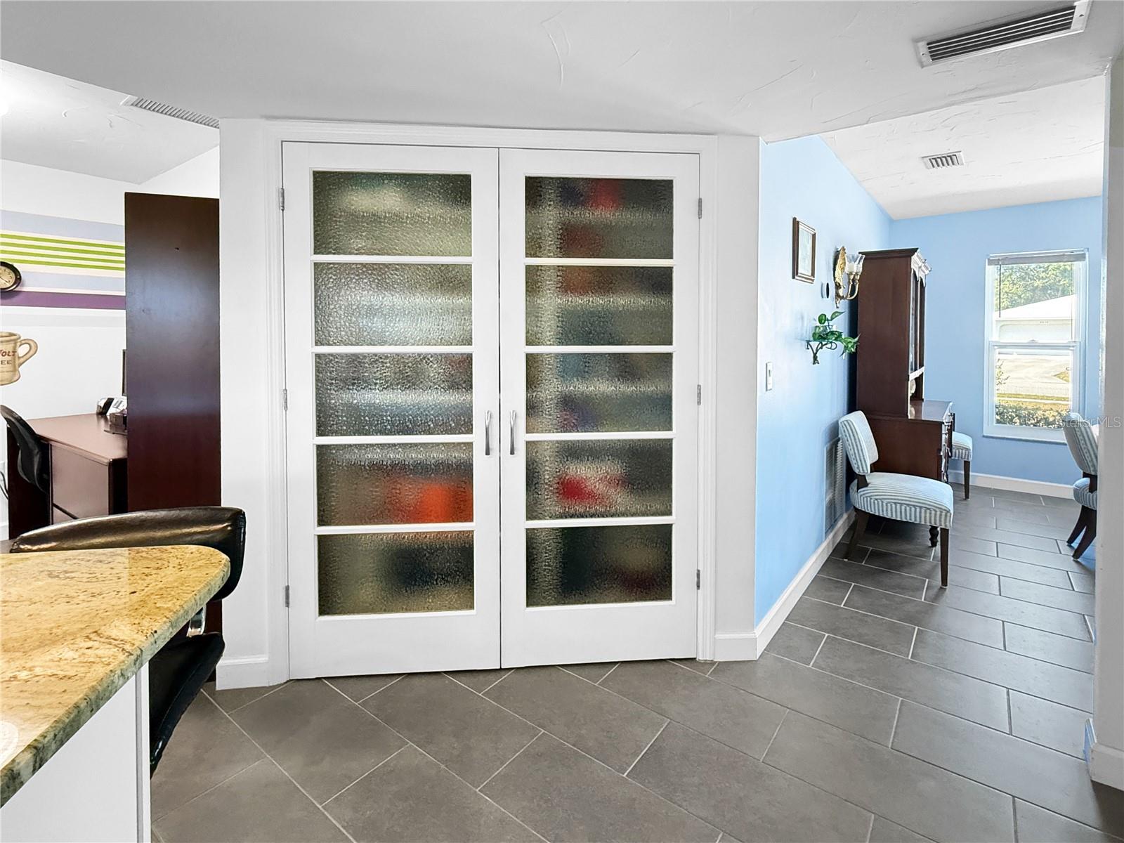 Image 14 of 42 For 2042 Country Meadows Place