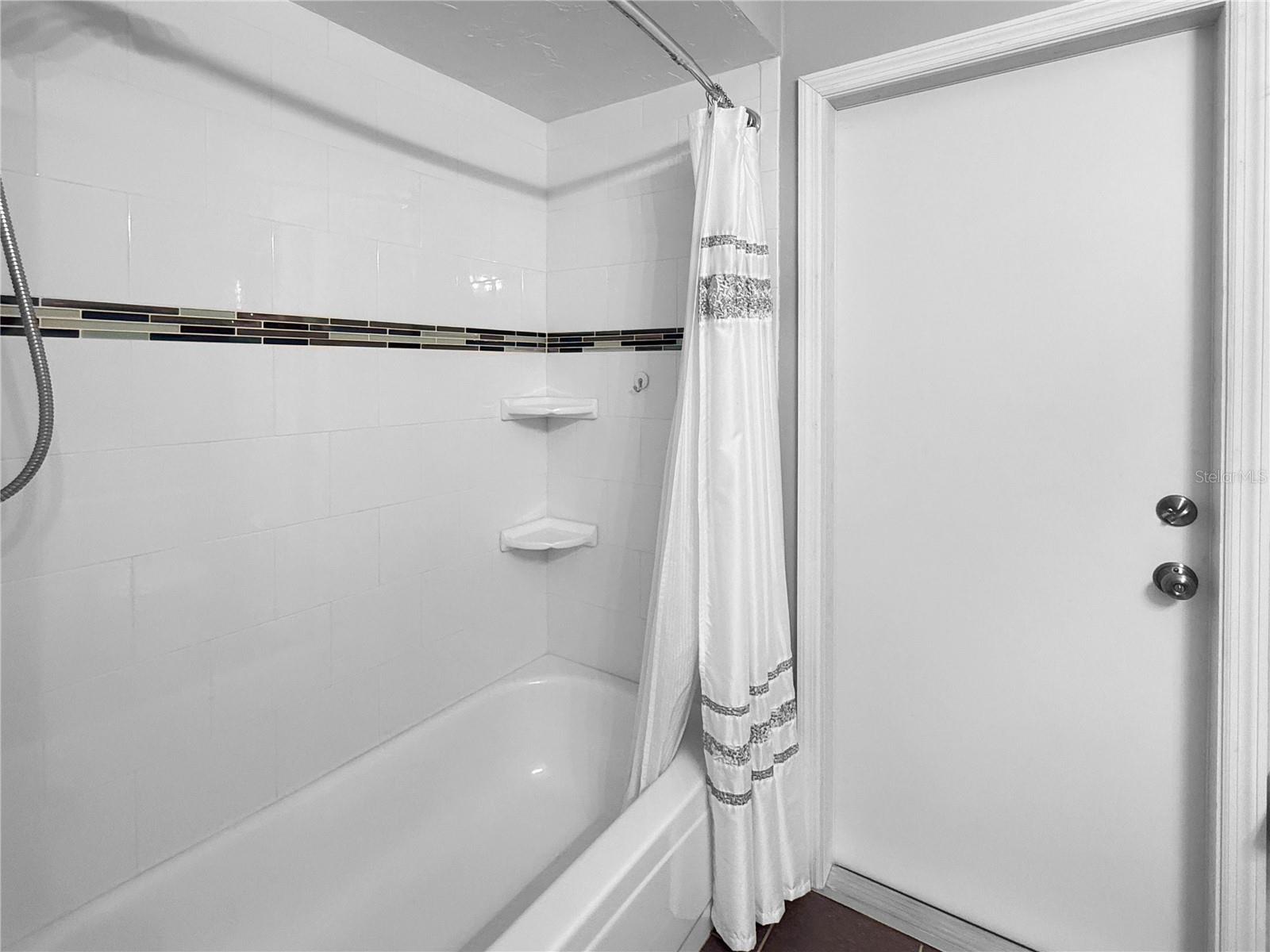 Image 27 of 42 For 2042 Country Meadows Place