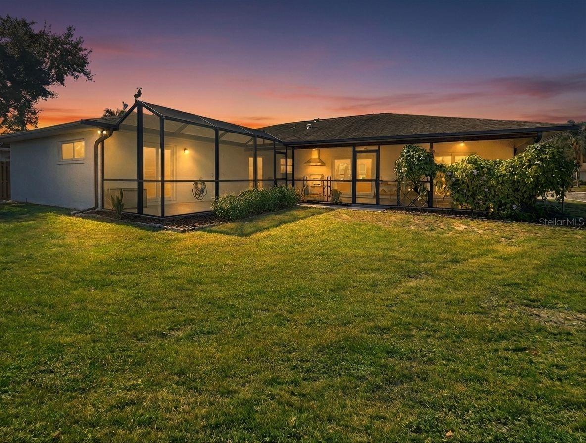 Image 5 of 42 For 2042 Country Meadows Place