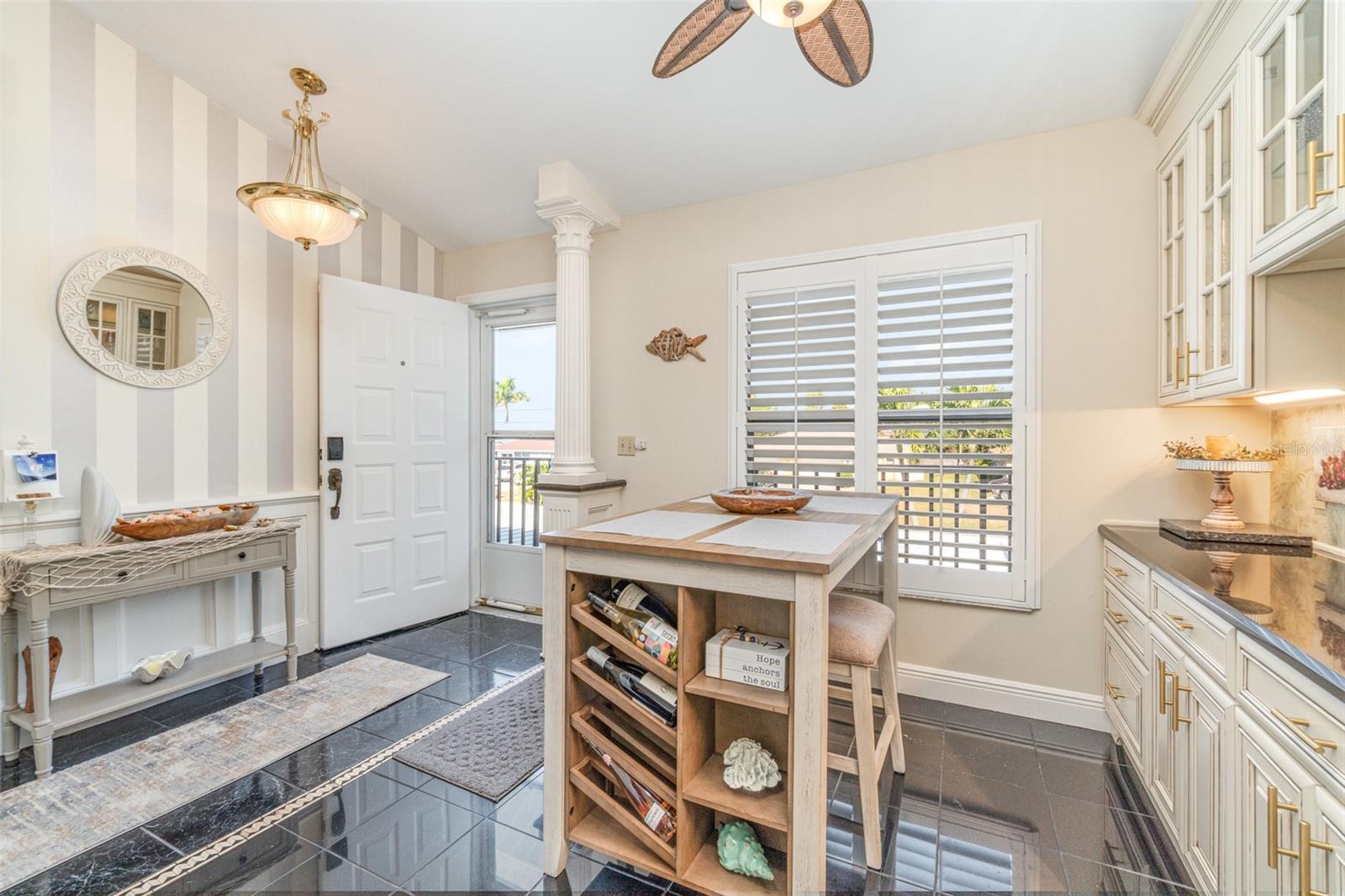 Image 11 of 34 For 912 48th Terrace 208