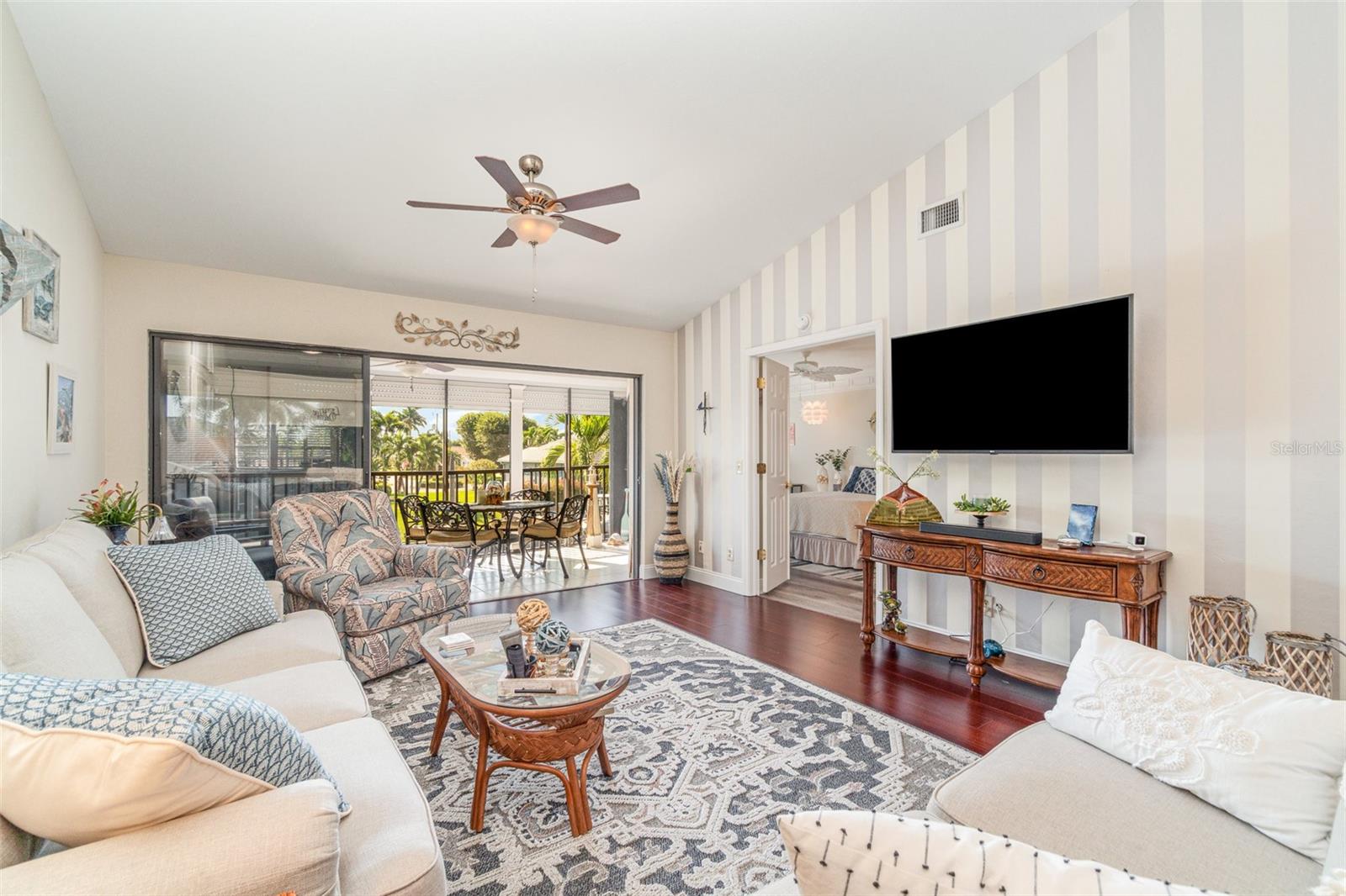 Image 2 of 34 For 912 48th Terrace 208