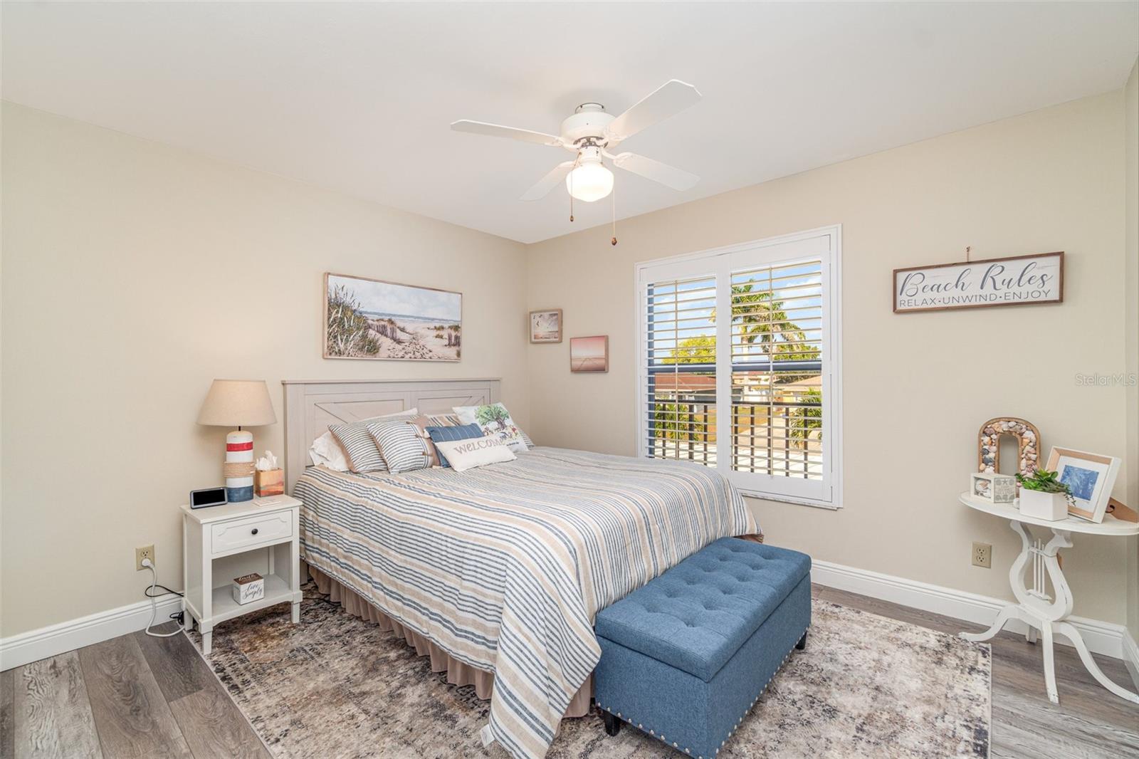 Image 22 of 34 For 912 48th Terrace 208