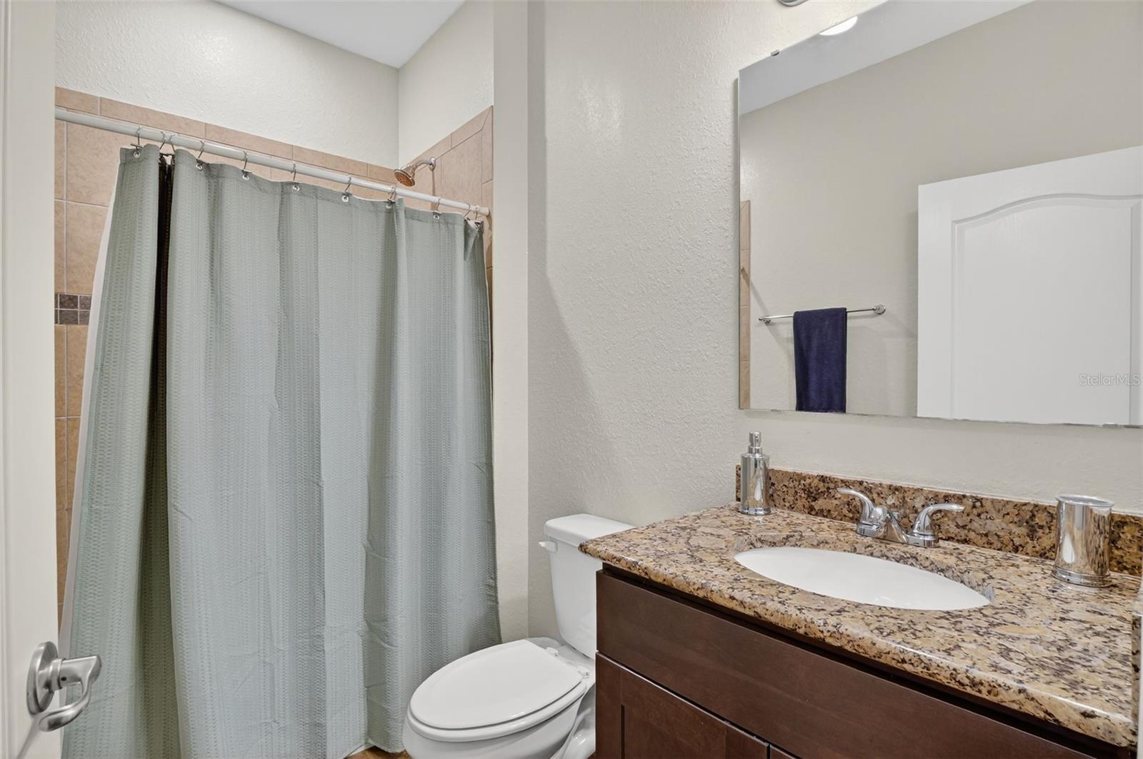 Listing photo id 26 for 1522 38th Avenue