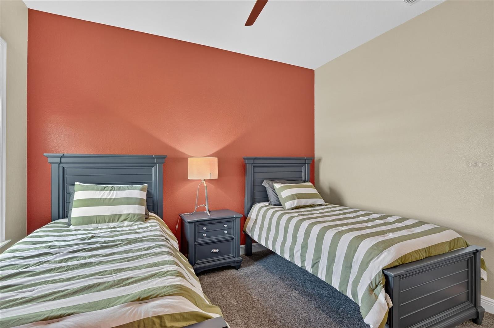 Listing photo id 29 for 1522 38th Avenue