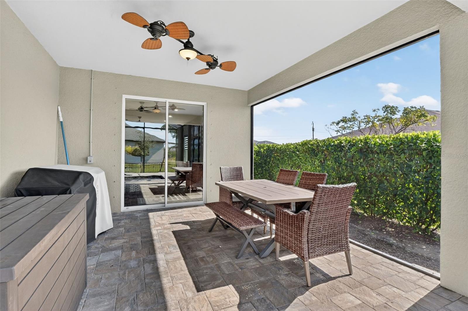 Listing photo id 35 for 1522 38th Avenue