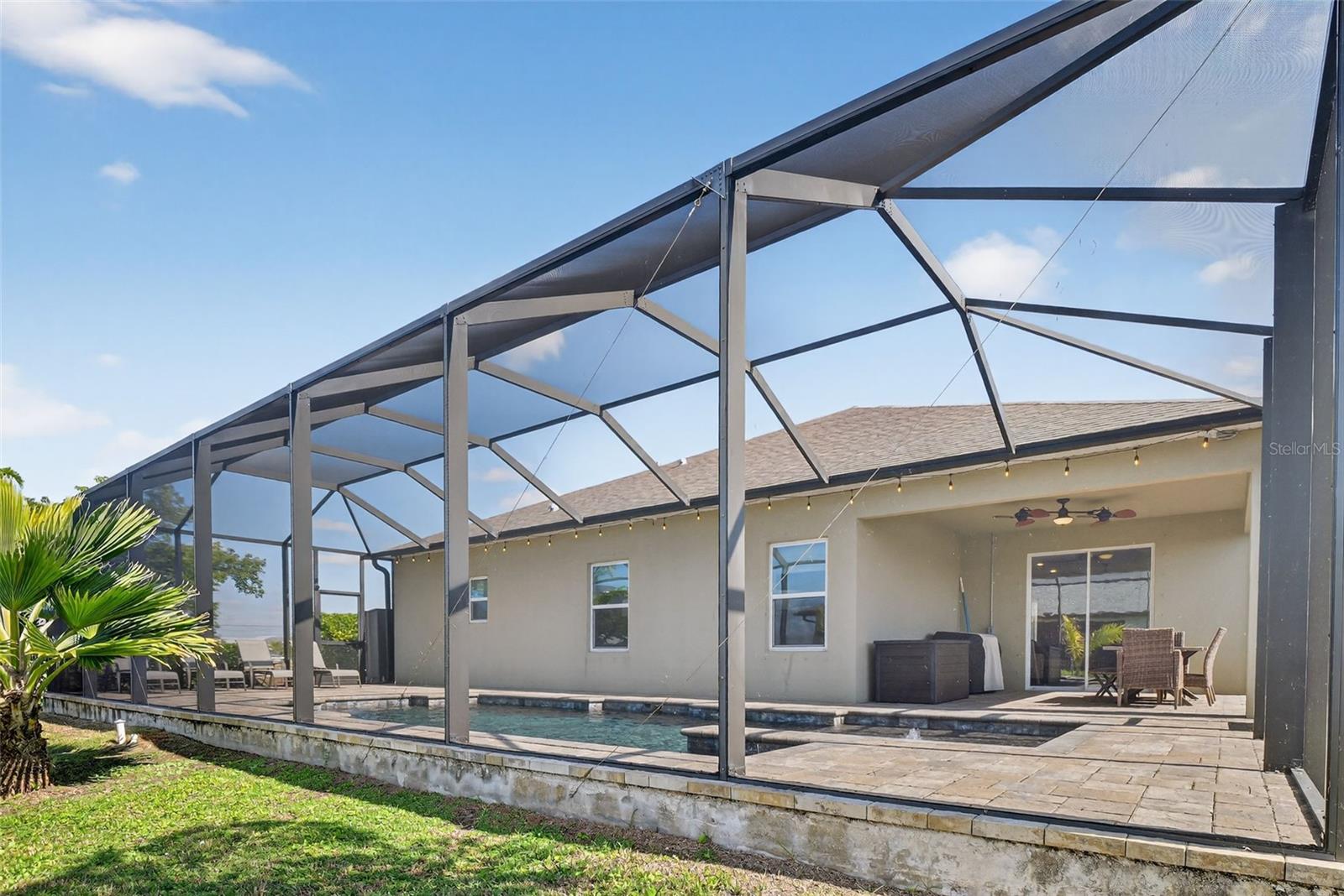 Listing photo id 36 for 1522 38th Avenue