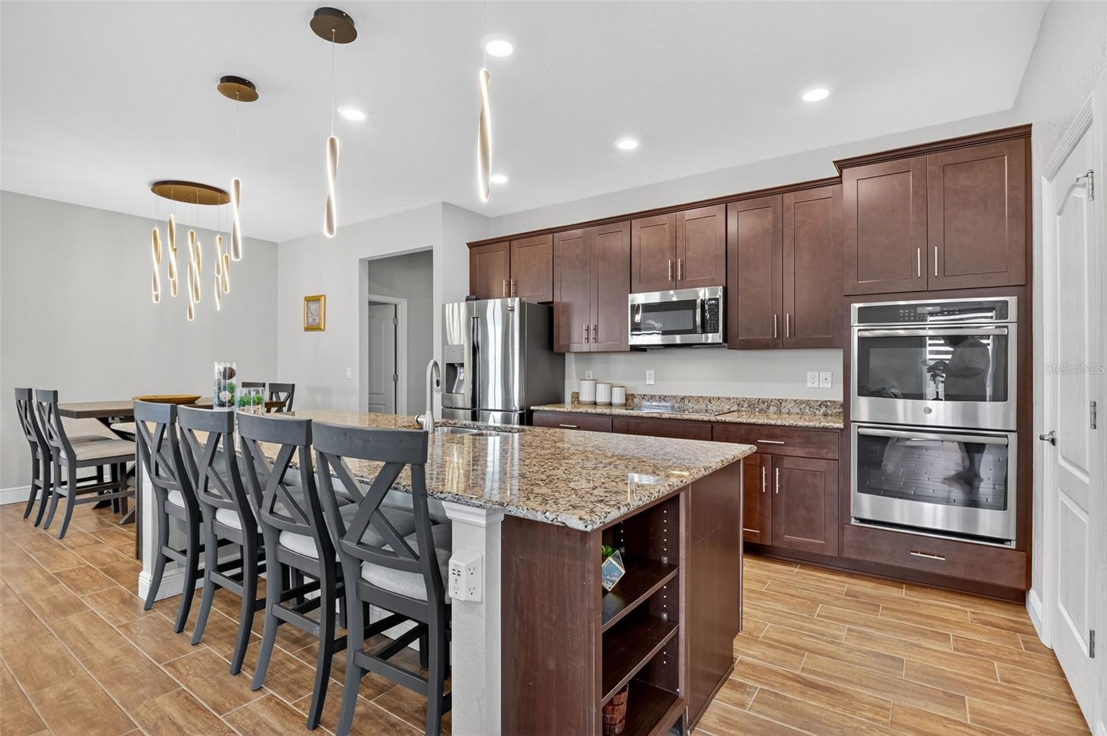 Listing photo id 4 for 1522 38th Avenue