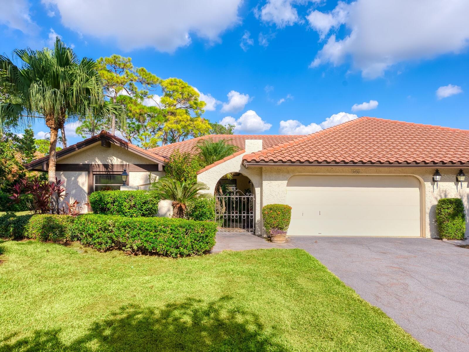 Details for 5450 Golf Pointe Drive, SARASOTA, FL 34243