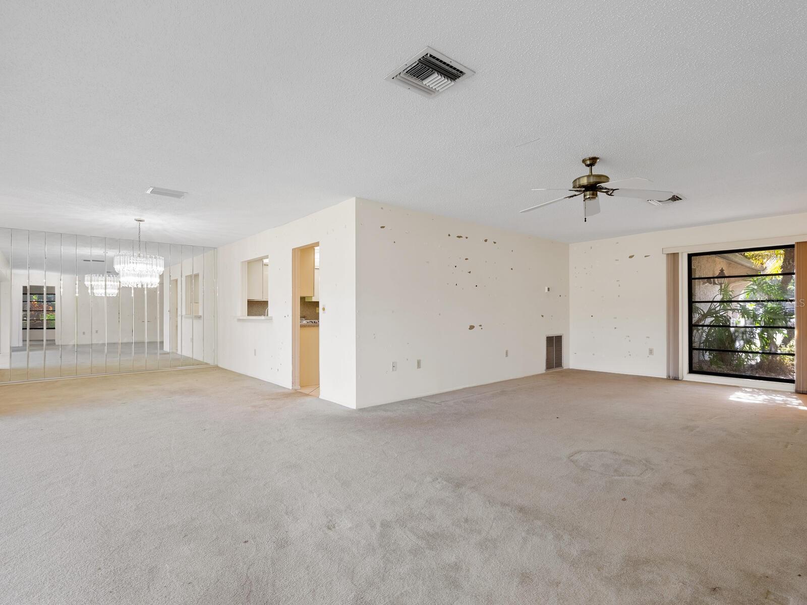 Image 10 of 53 For 5450 Golf Pointe Drive