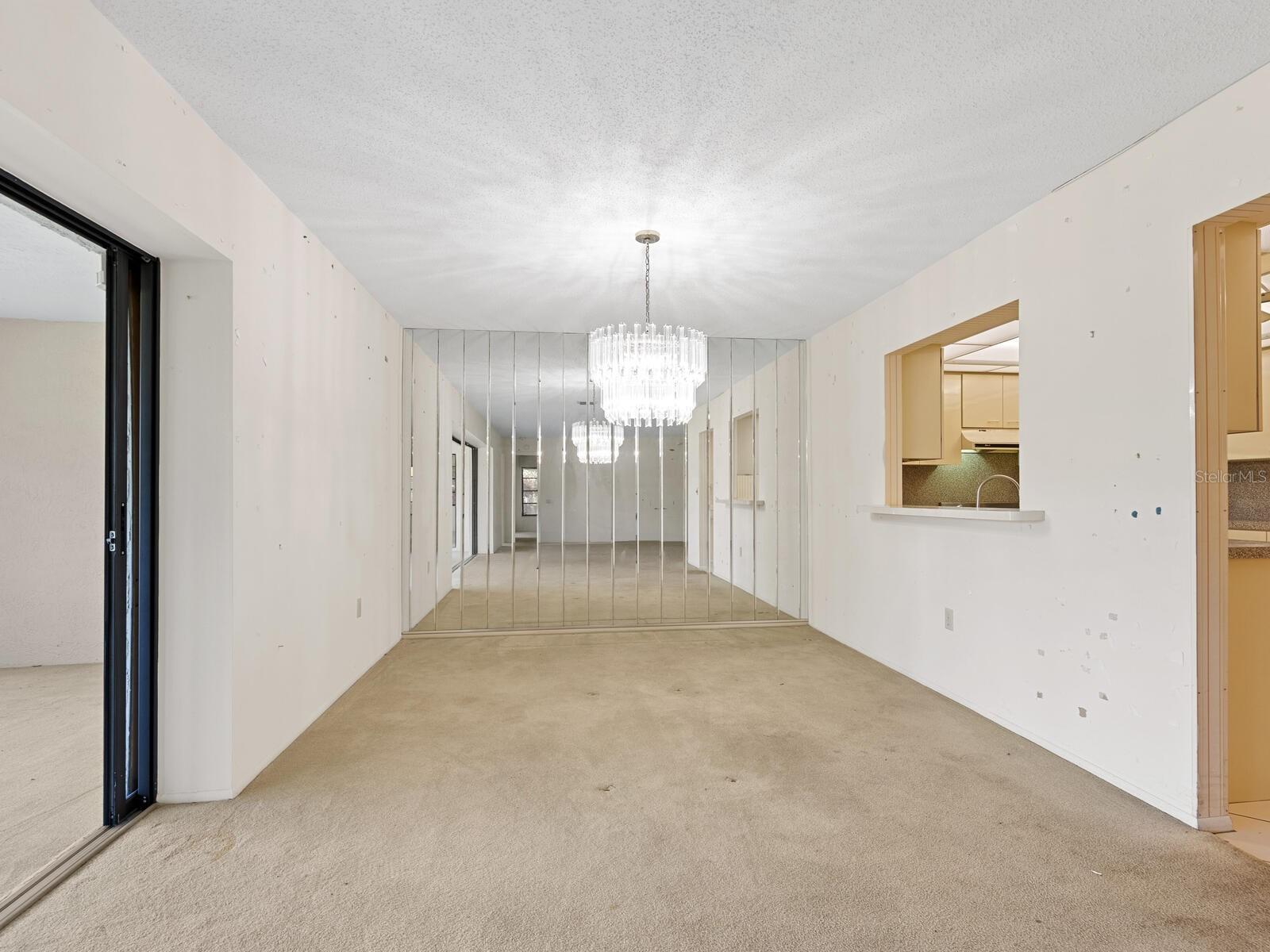 Image 11 of 53 For 5450 Golf Pointe Drive