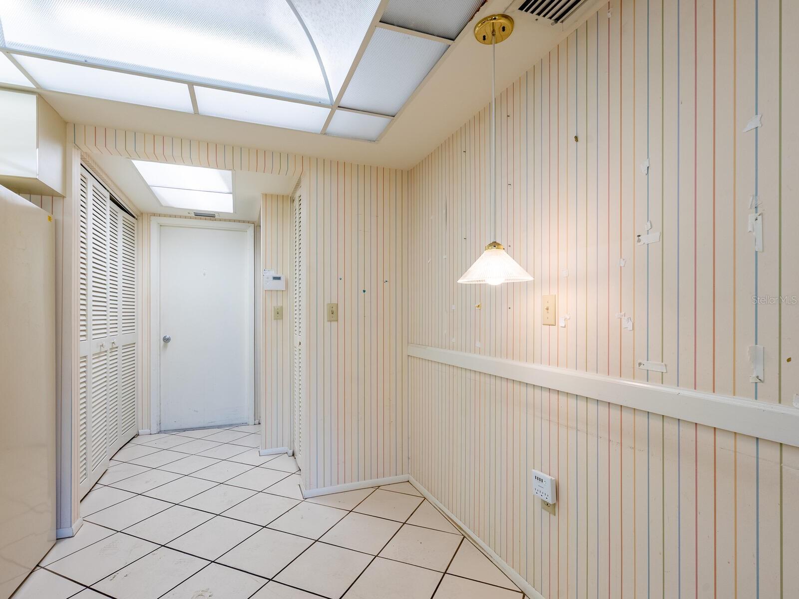 Image 14 of 53 For 5450 Golf Pointe Drive