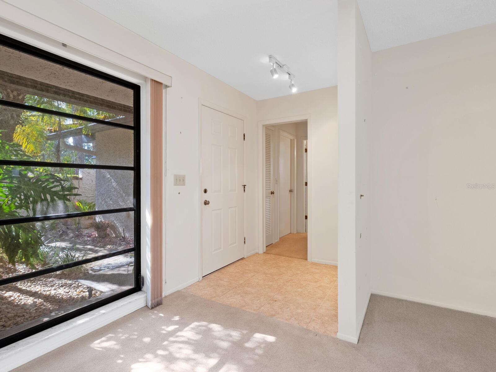 Image 6 of 53 For 5450 Golf Pointe Drive