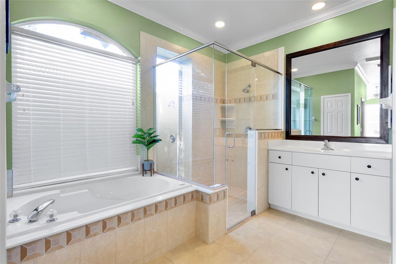 Image 22 of 42 For 7993 Meadow Rush Loop