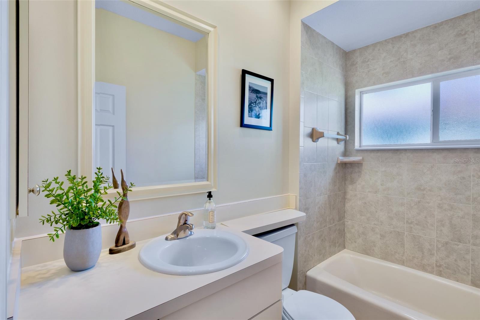 Image 29 of 42 For 7993 Meadow Rush Loop