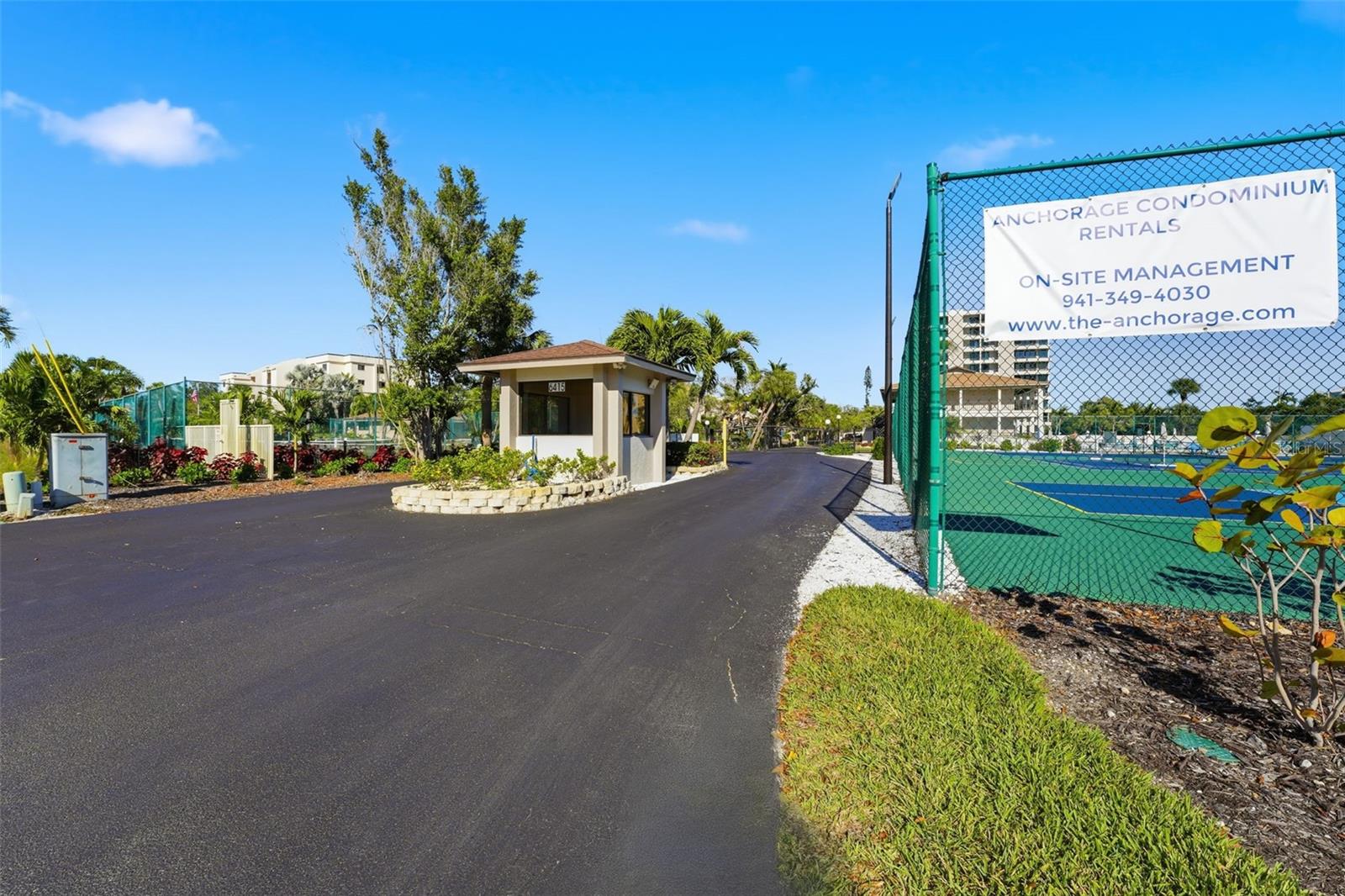 Image 30 of 62 For 6415 Midnight Pass Road 310